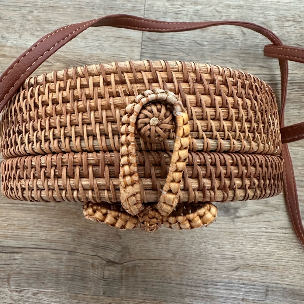 Tan Bohemian Circle Crossbody Bag - Picture 3 of 6